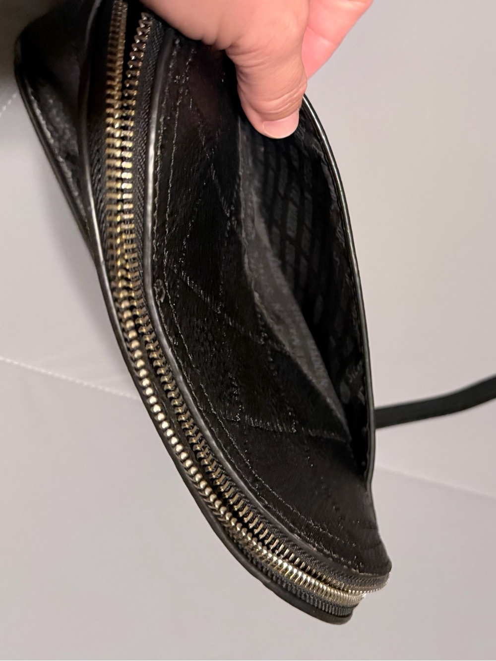 Steve Madden Faux Leather Crossbody Bag in Black with Silver Chain - Picture 5 of 16